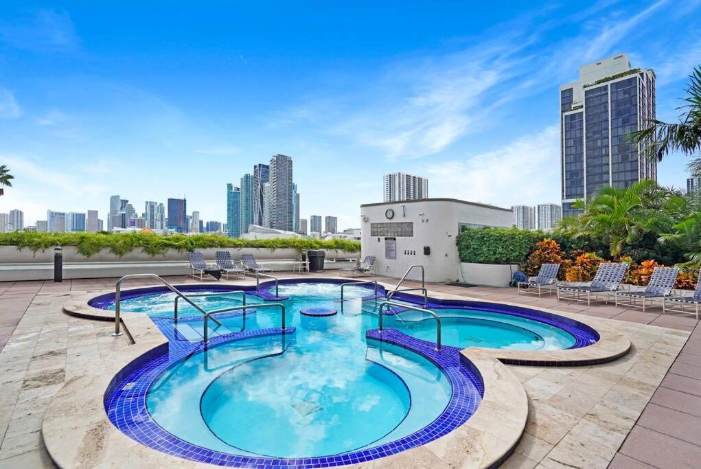 Shades Of Miami Sky Penthouse! Newly Renovated Apartment Exterior photo